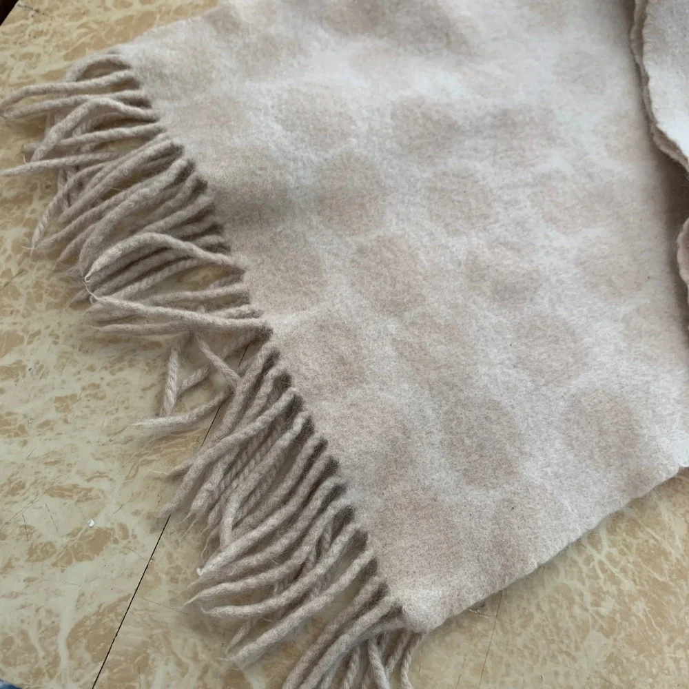 Charter Club Scarf OS Beige 100% Cashmere Polka Dot Fringe Winter Luxury Elegant
